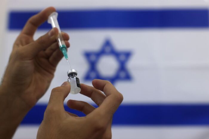 El jueves llegarán las vacunas donadas por Israel