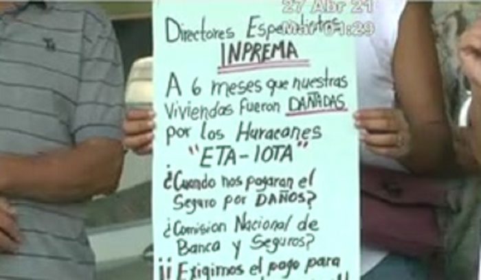 Docentes denuncian privatización del IMPREMA