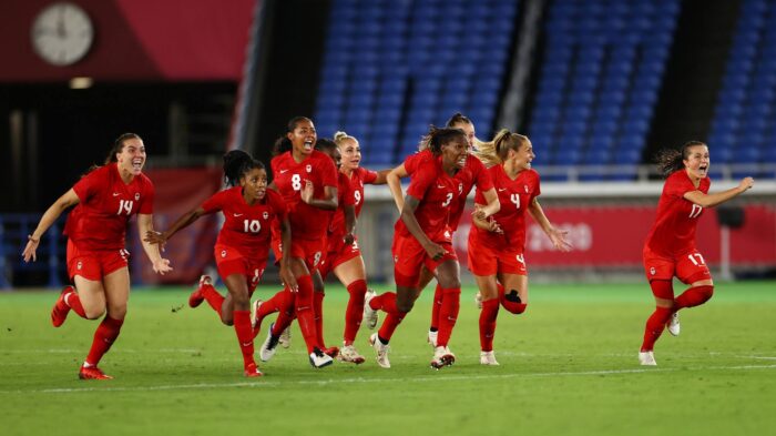 Canadá gana el oro en fútbol femenino en Tokio 2020