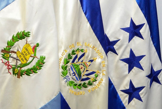 EEUU abre línea para denuncias de corrupción en El Salvador, Guatemala y Honduras