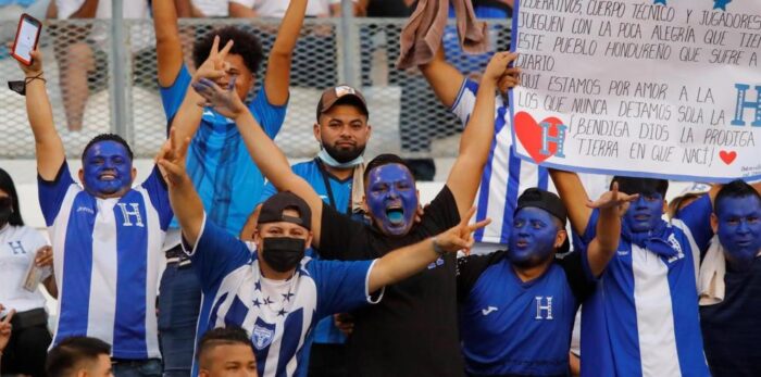 FIFA sanciona a Honduras por discriminación en juego contra EEUU