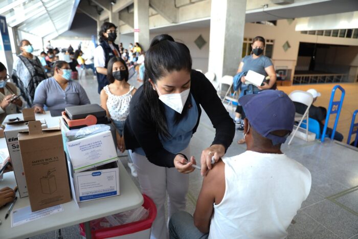 Presidente Hernández: Si se pretende volver a la normalidad, todos los hondureños tienen que estar vacunados contra el Covid-19
