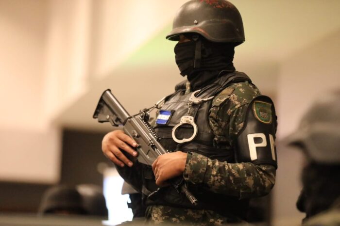 “Prohibido olvidar que se redujo el tráfico de drogas por territorio hondureño en un histórico 95%”