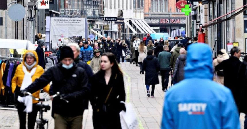 Dinamarca elimina las restricciones anticovid y decreta el fin de la pandemia