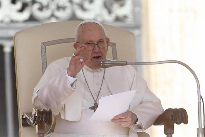 El papa Francisco pide que se trate mejor a las suegras, pero que ellas “tengan cuidado con su lengua”