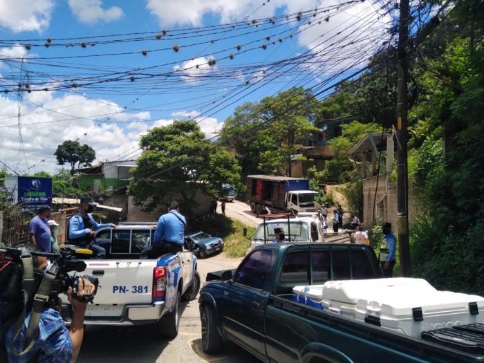 Dos personas heridas tras ataque a bus rapidito en la colonia Los Pinos de la capital