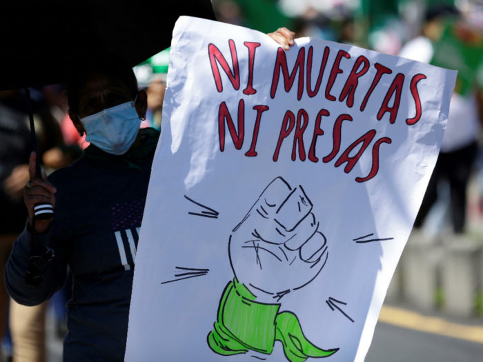 Condenan a 50 años de cárcel a salvadoreña procesada por aborto