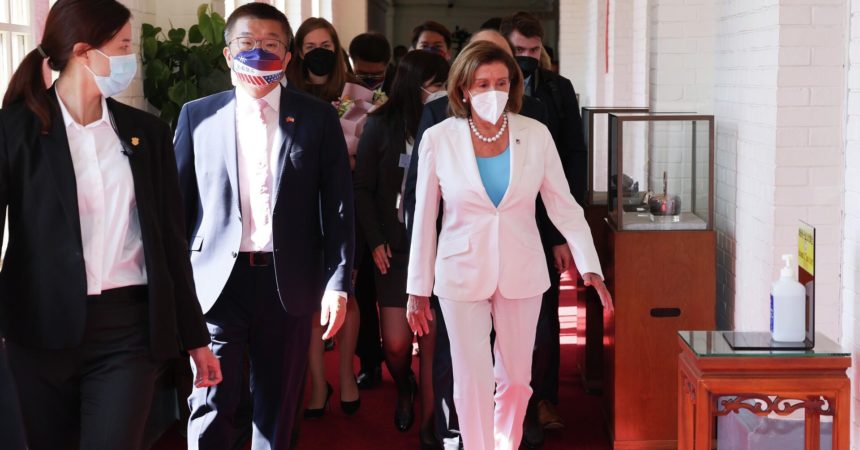 Nancy Pelosi termina un viaje de 24 horas a Taiwán, una vista que indignó a China