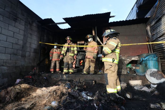 Mueren 12 integrantes de una familia tras incendio en comunidad maya en Guatemala
