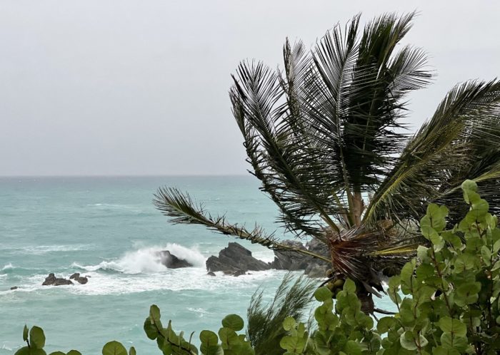 Huracán Fiona causa fuertes vientos en islas Bermudas