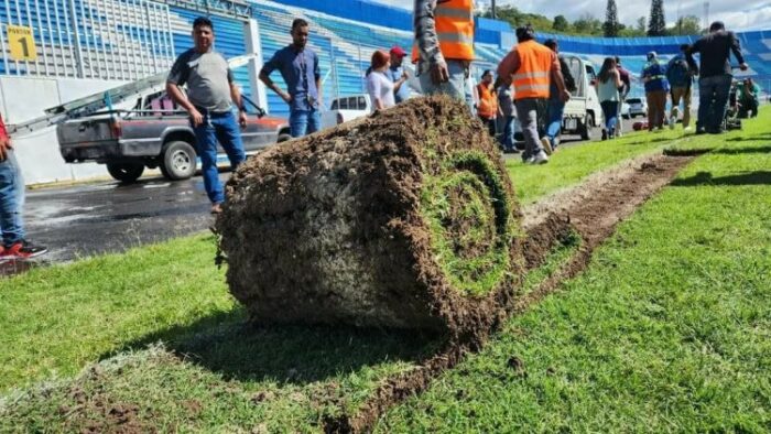 Abren línea de investigación por millonario contrato del engramillado en el Estadio Nacional “Chelato Uclés”