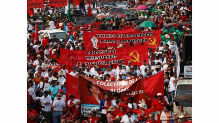 Más de 20,000 empleados del gobierno convocados para marcha de Libre